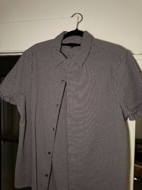 Express Men's Short Sleeve Button-Down Shirt - Green Pinstripe